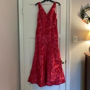 NWT red and pink Carmen Marcvalvo gown
